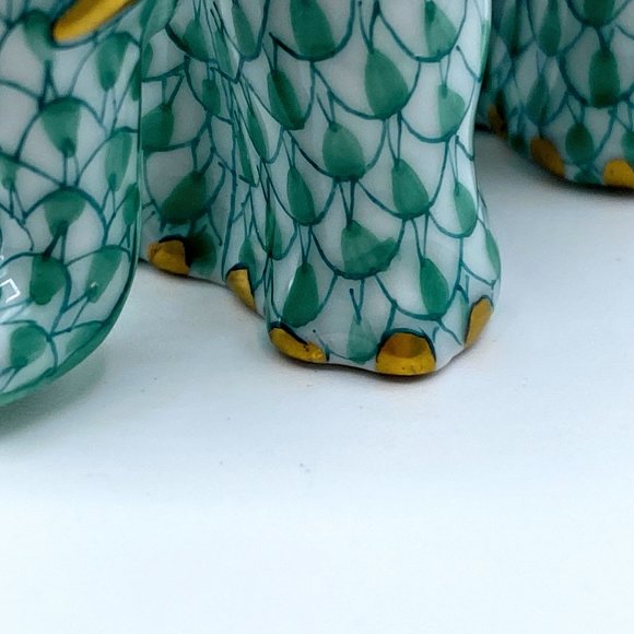 Herend green fishnet Miniature Elephant Figurine VHV---05265-0-00 - Picture 8 of 12